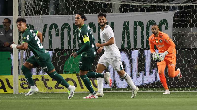 Defesa que ninguém passa: Palmeiras chega a 8 jogos de baliza a zero