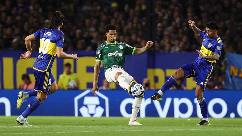 Gustavo Gómez e Murilo somam números expressivos contra o Boca Juniors. Murilo em disputa pelo Palmeiras contra o Boca Juniors, durante primeira partida válida pelas semifinais da Libertadores 2023, em La Bombonera.