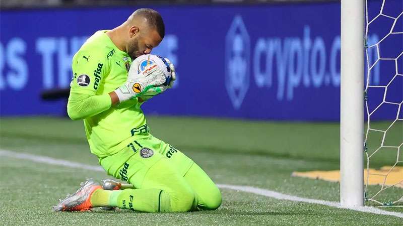 Adversário do Palmeiras na Libertadores, Boca Juniors tem goleiro pegador  de pênaltis; veja números - Gazeta Esportiva