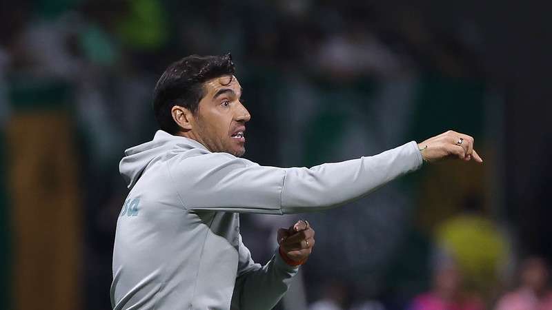 Abel Ferreira em jogo do Palmeiras contra o Boca Juniors, durante segunda partida válida pelas semifinais da Libertadores 2023, no Allianz Parque.