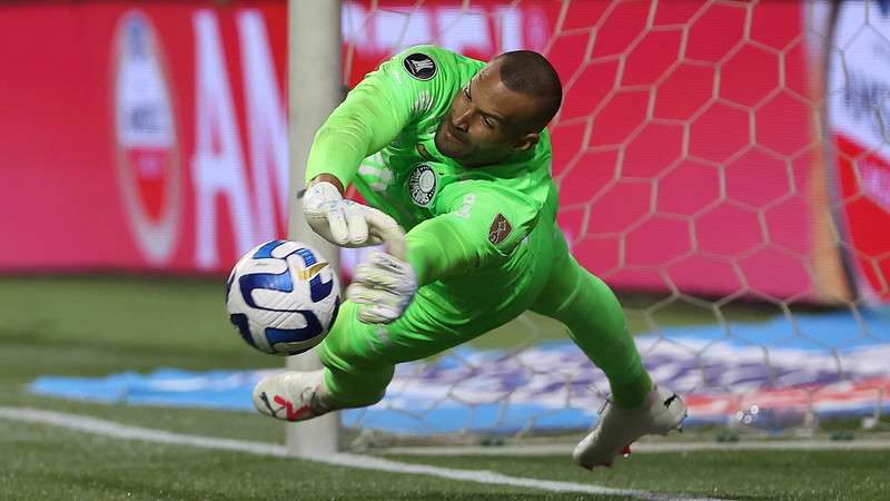 Weverton em jogo do Palmeiras contra o Boca Juniors, durante segunda partida válida pelas semifinais da Libertadores 2023 , no Allianz Parque.