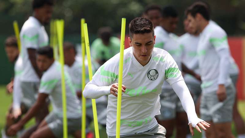 Atuesta durante treinamento do Palmeiras na Academia de Futebol.