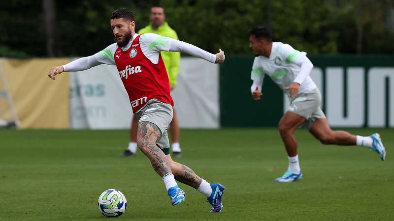 Zé Rafael durante treinamento do Palmeiras na Academia de Futebol.