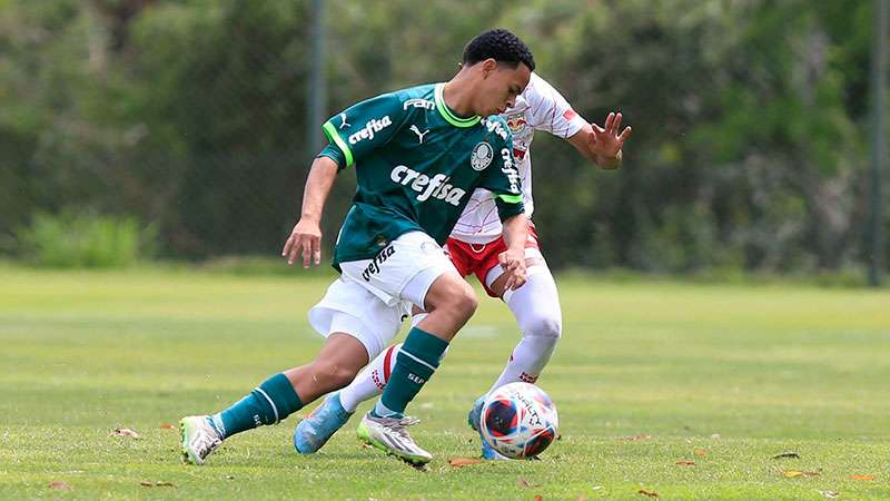 Palmeiras empata com Bragantino na primeira semifinal do Paulista Sub-15.