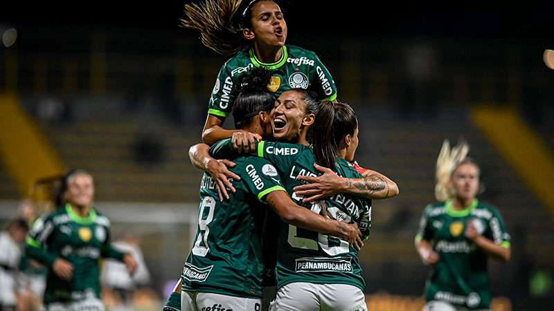 Libertadores Feminina: Palmeiras goleia Olímpia e avança à semifinal.