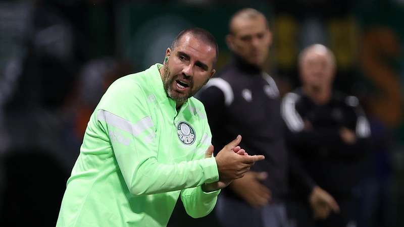 João Martins em jogo do Palmeiras contra o Atlético-MG, durante partida válida pela vigésima sétima rodada do Brasileirão 2023, no Allianz Parque.