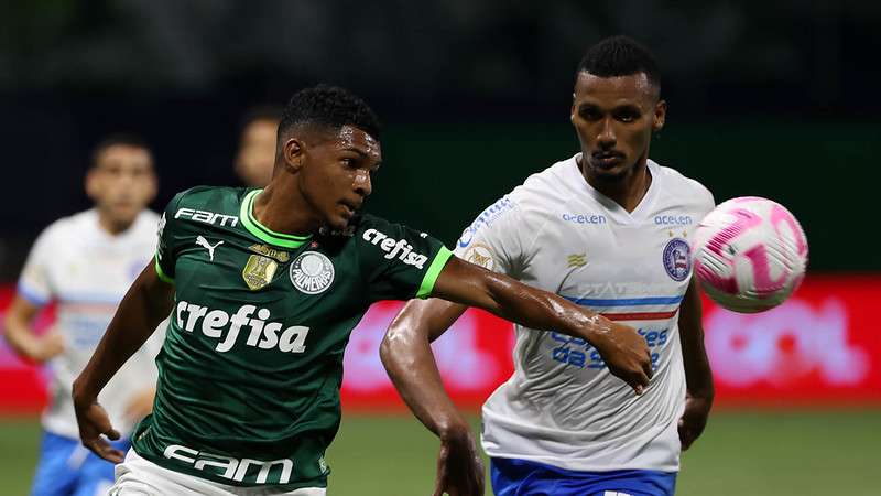 Luis Guilherme em jogo do Palmeiras contra o Bahia, durante partida válida pela trigésima rodada do Brasileirão 2023, no Allianz Parque.