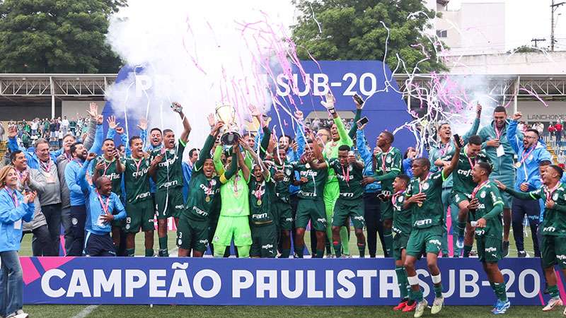 Toca o hino! Palmeiras vence o SPFC e conquista o título Paulista Sub-20.