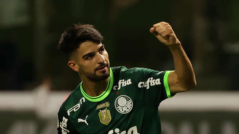 Flaco López comemora seu gol pelo Palmeiras contra o América-MG, durante partida válida pela trigésima sexta rodada do Brasileirão 2023, no Allianz Parque.