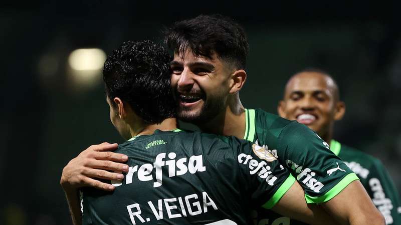 Flaco López comemora seu gol pelo Palmeiras contra o América-MG, durante partida válida pela trigésima sexta rodada do Brasileirão 2023, no Allianz Parque.