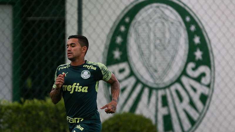 Dudu durante treinamento do Palmeiras na Academia de Futebol.