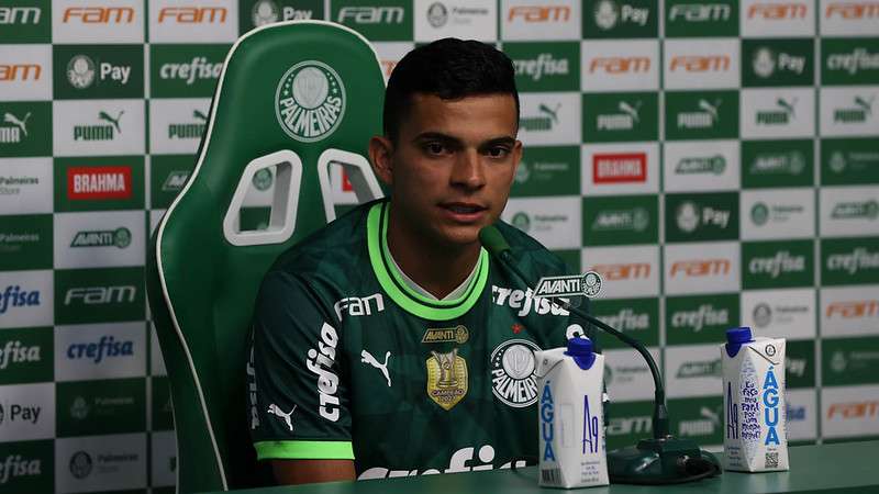 Bruno Rodrigues é apresentado como o mais novo atleta do Palmeiras, na Academia de Futebol.
