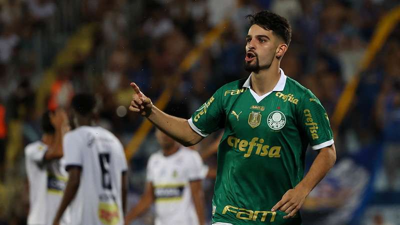 Flaco López comemora seu gol pelo Palmeiras contra o Santo André, durante partida válida pela quinta rodada do Paulistão 2024, no estádio Bruno José Daniel.