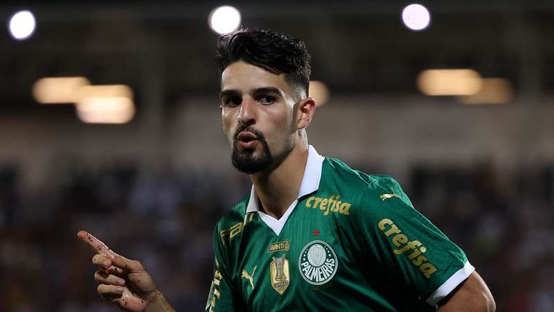Flaco López comemora seu gol pelo Palmeiras contra o Santo André, durante partida válida pela quinta rodada do Paulistão 2024, no estádio Bruno José Daniel.