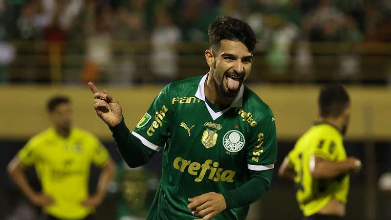 Flaco López comemora seu gol pelo Palmeiras contra o São Bernardo, durante partida válida pela oitava rodada do Paulistão 2024, no estádio Municipal Primeiro de Maio.