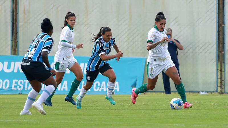 Fora de casa, Palmeiras vence o Grêmio no Campeonato Brasileiro Feminino; assista aos gols.