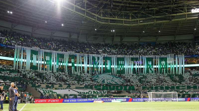 Torcida do Palmeiras na partida contra o Novorizontino, válida pela semifinal do Paulistão 2024, no Allianz Parque, em São Paulo-SP.