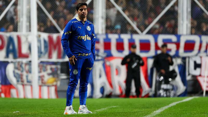 Abel Ferreira em partida pelo Palmeiras contra o San Lorenzo, válida pela fase de grupo da Libertadores 2024, no Nuevo Gasometro, em Buenos Aires-ARG.