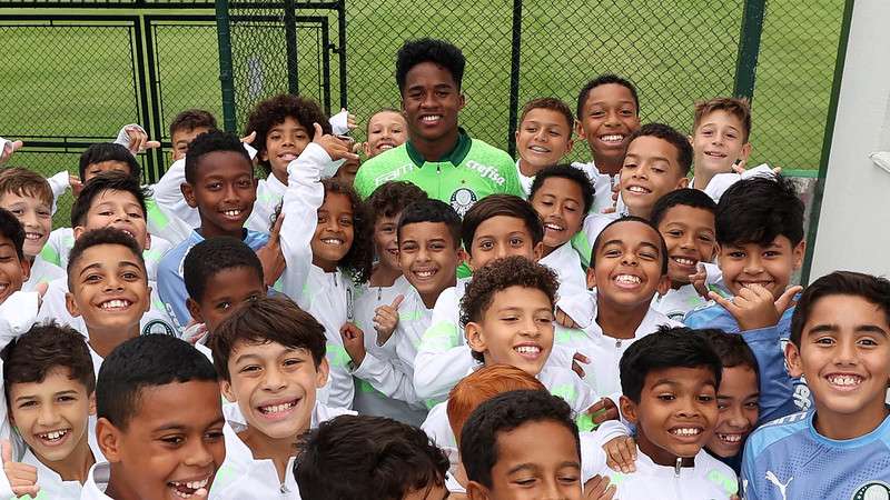 Endrick durante inauguração da nova área de saúde das categorias de base, do Palmeiras, na Academia de Futebol 2.