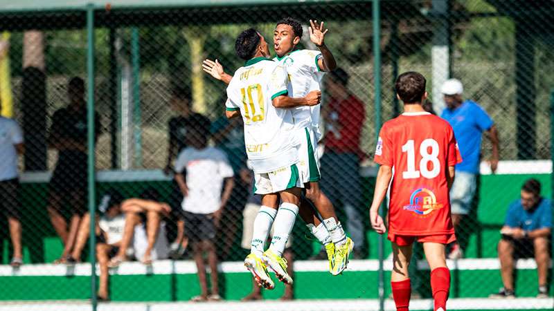 Crias da Academia: Sub-15 do Palmeiras aplica maior goleada da História base; Sub-20 arranca empate.