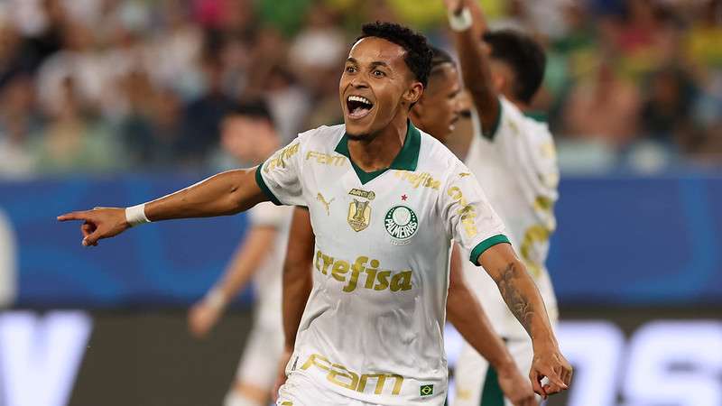 Lázaro comemora seu gol pelo Palmeiras contra o Cuiabá, durante partida válida pela quinta rodada do Brasileirão 2024, na Arena Pantanal.