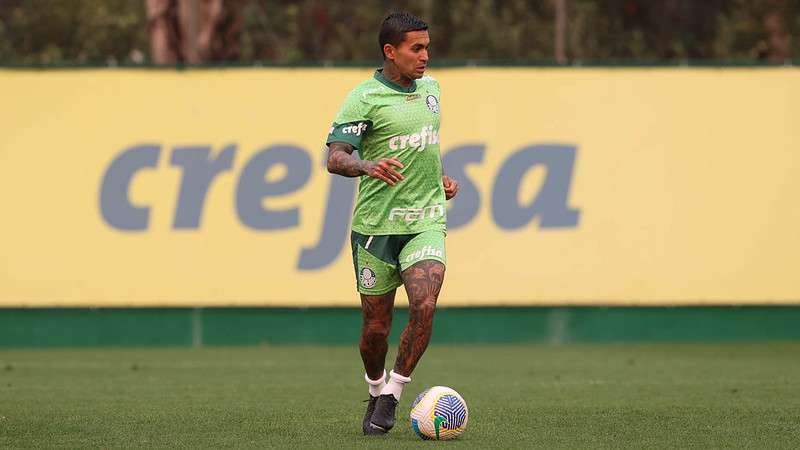 Dudu durante treinamento do Palmeiras, na Academia de Futebol.