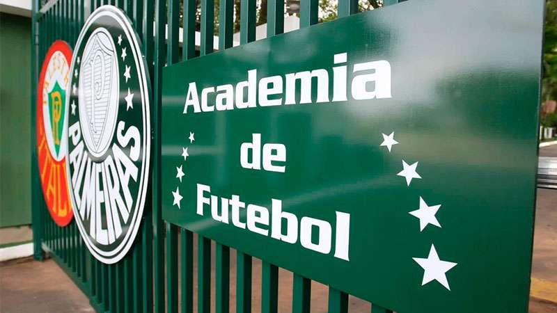 Palmeiras se pronuncia após invasão da torcida organizada na Academia de Futebol.