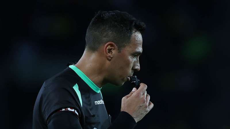 Facundo Tello em jogo do Palmeiras contra o Deportivo Pereira, na primeira partida válida pelas quartas de final da Libertadores 2023, no Estádio Hernán Ramírez Villegas.
