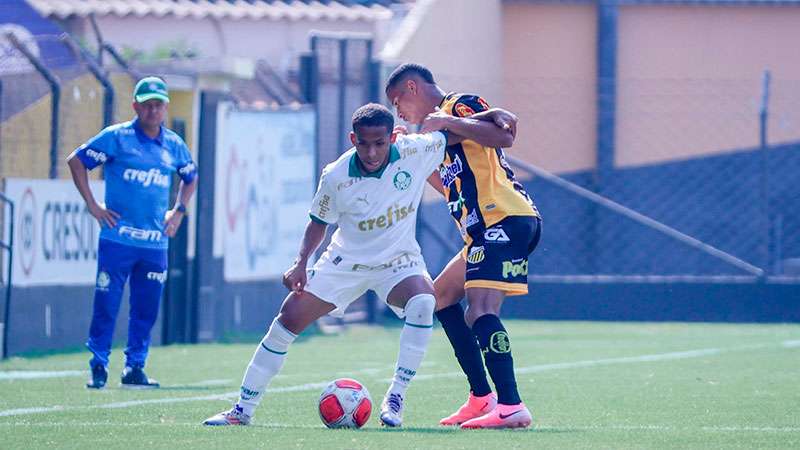 Após empate, Palmeiras mantém liderança no Paulista Sub-20.
