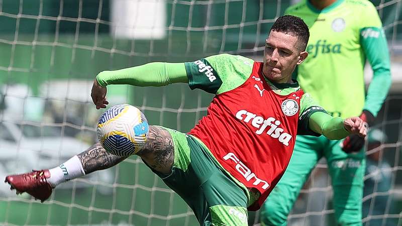 Aníbal Moreno durante treinamento do Palmeiras, na Academia de Futebol.