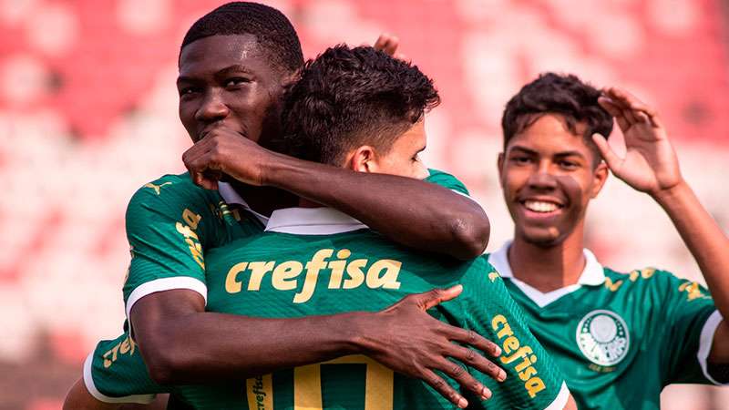 Palmeiras Sub-20 vence Botafogo-SP e se mantém na liderança do Paulista.