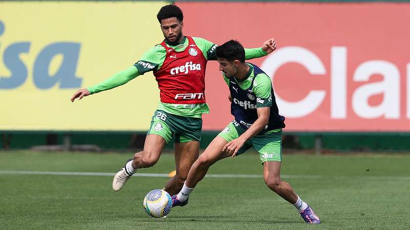 Murilo e Flaco López durante treinamento do Palmeiras, na Academia de Futebol.