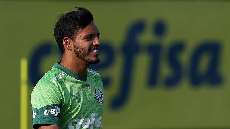 Gabriel Menino durante treinamento do Palmeiras, na Academia de Futebol.