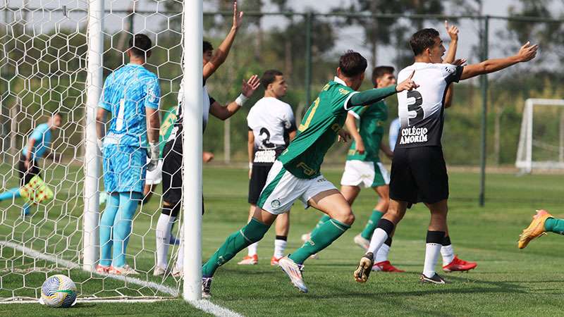 Artilheiro resolve, Palmeiras elimina SCCP e avança para a semifinal do Brasileiro Sub-17.