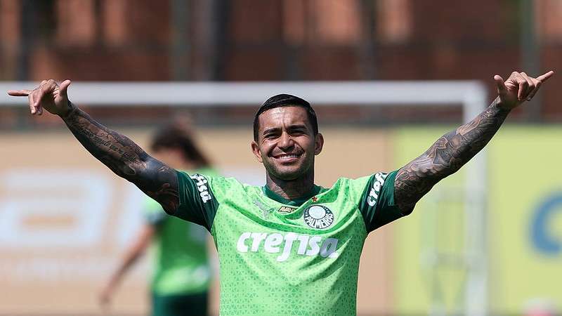 Dudu durante treinamento do Palmeiras na Academia de Futebol.