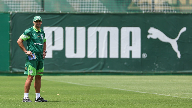Abel Ferreira, durante treino do Palmeiras