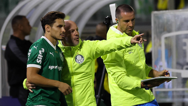 Raphael Veiga alcança 200 vitórias com a camisa do Palmeiras