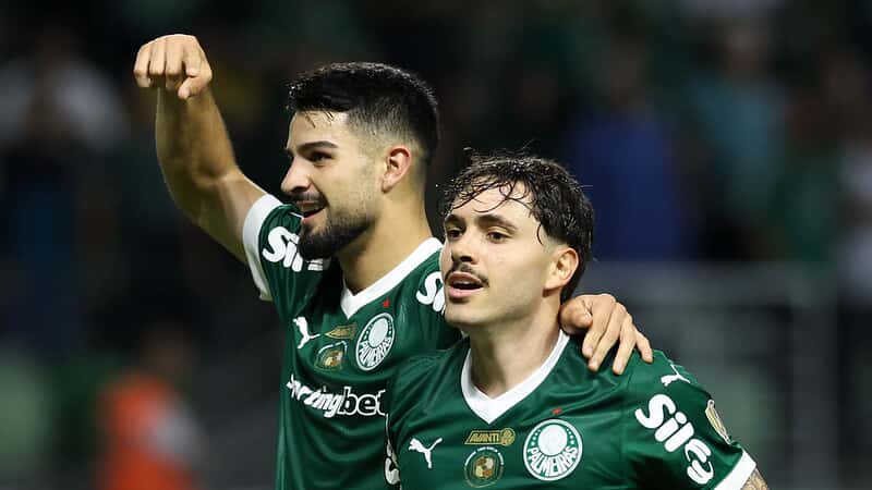 O jogador Flaco López, da SE Palmeiras, comemora seu gol contra a equipe do C Sporting Cristal, durante partida válida pela fase de grupos, da Copa Libertadores, na arena Allianz Parque.