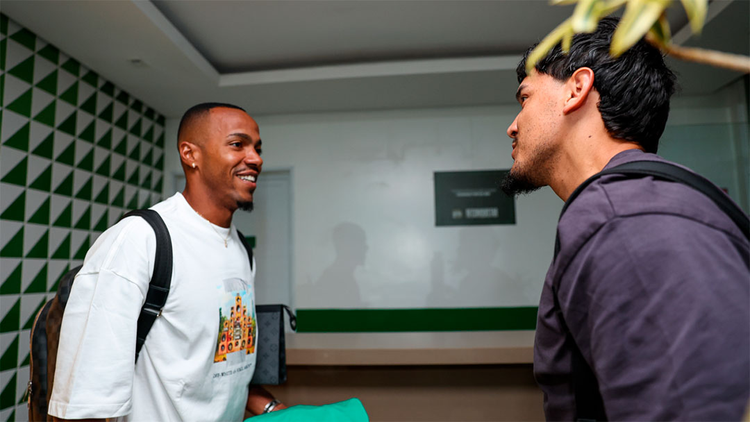 Marlon Freitas chega à Academia de Futebol para o início da temporada 2026